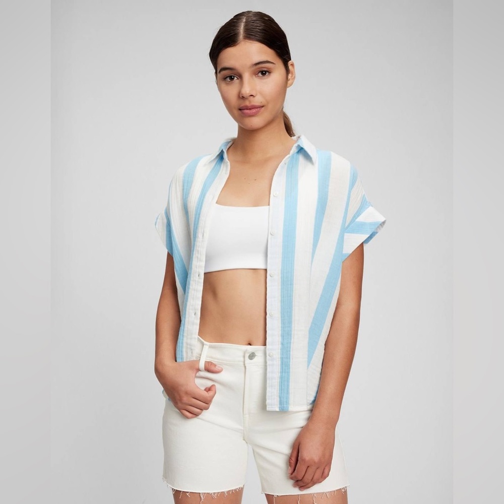🎉 *3 for $25* GAP Crinkle Gauze Button Front Blue and White Shirt Size L Tall